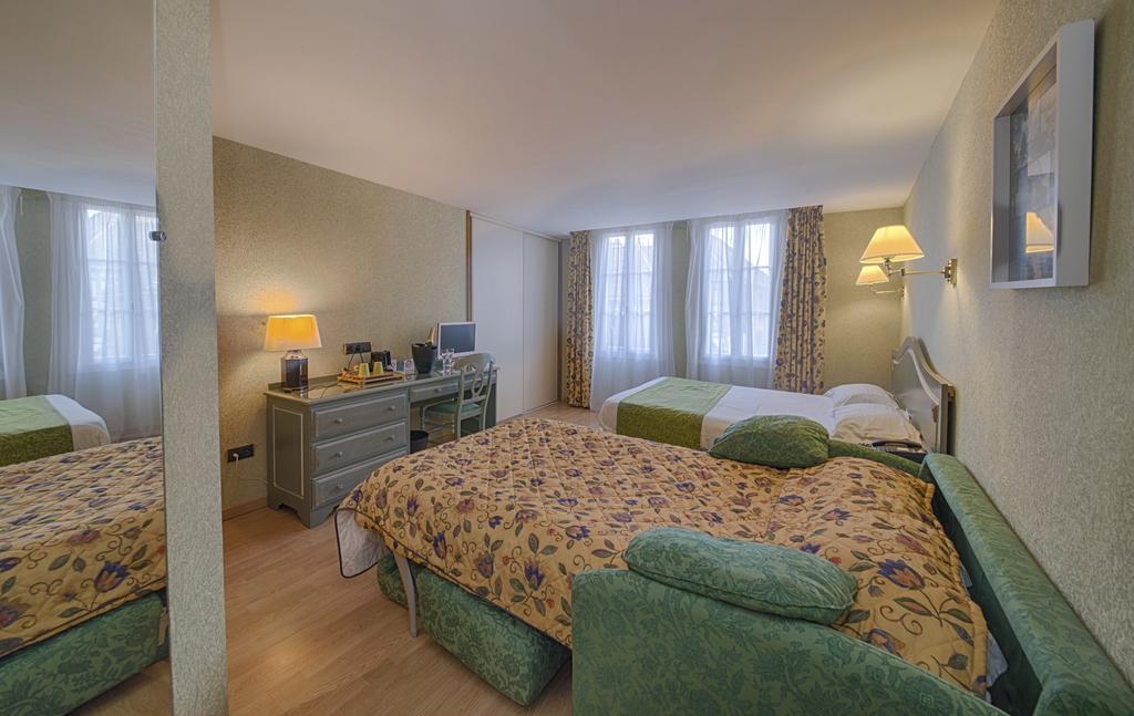 Logis Le Tadorne Hotell Piney Eksteriør bilde
