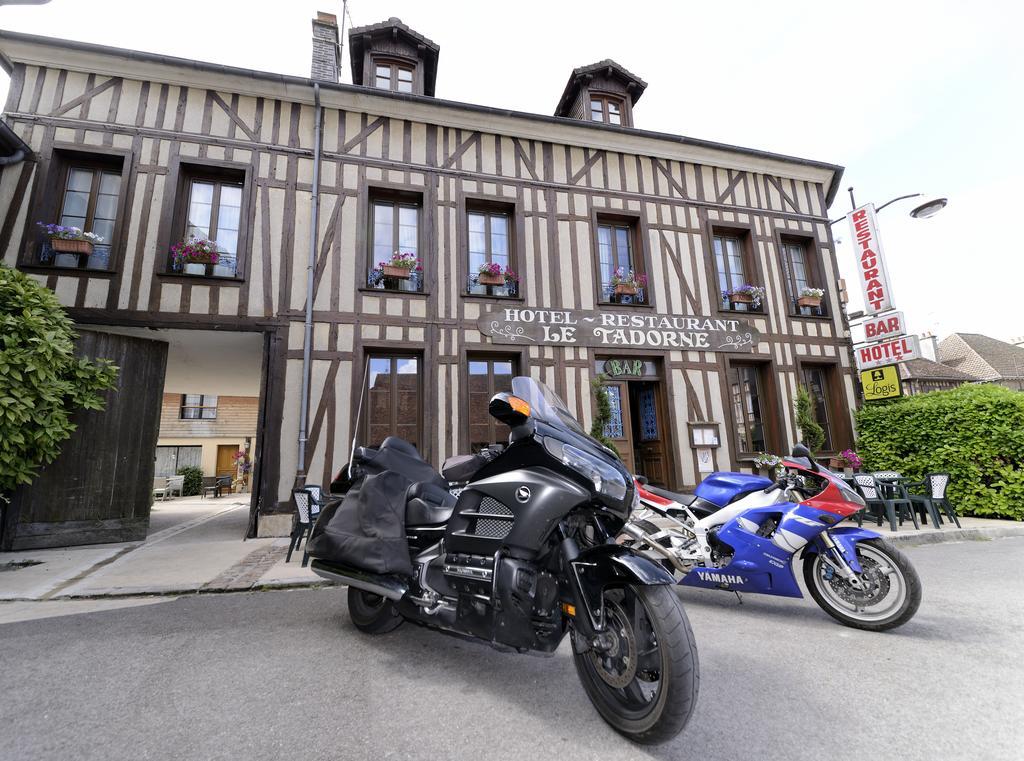 Logis Le Tadorne Hotell Piney Eksteriør bilde