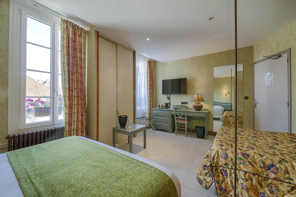 Logis Le Tadorne Hotell Piney Eksteriør bilde